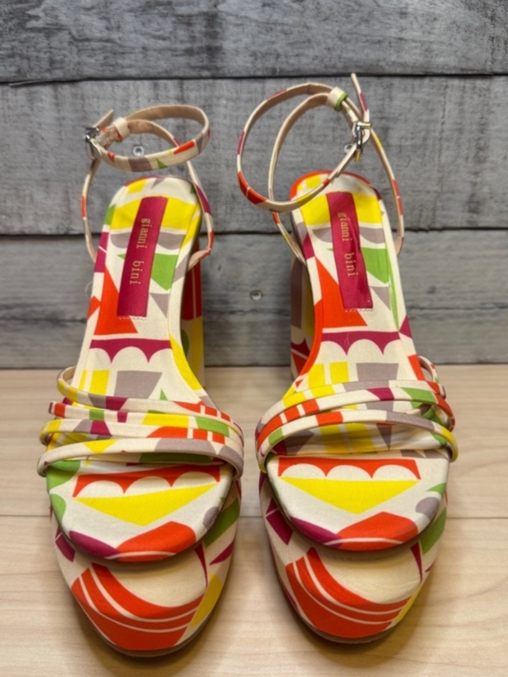 NWT Gianni Bini Parrish Strappy Platform Colorful Geo Print High Heel Sandals - Picture 5 of 5